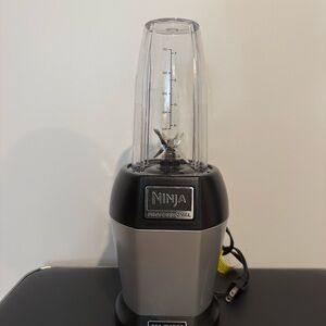Ninja Compact Blender in Black and Gray